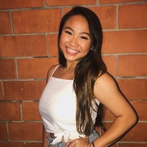 Meet your Posher, Savannah